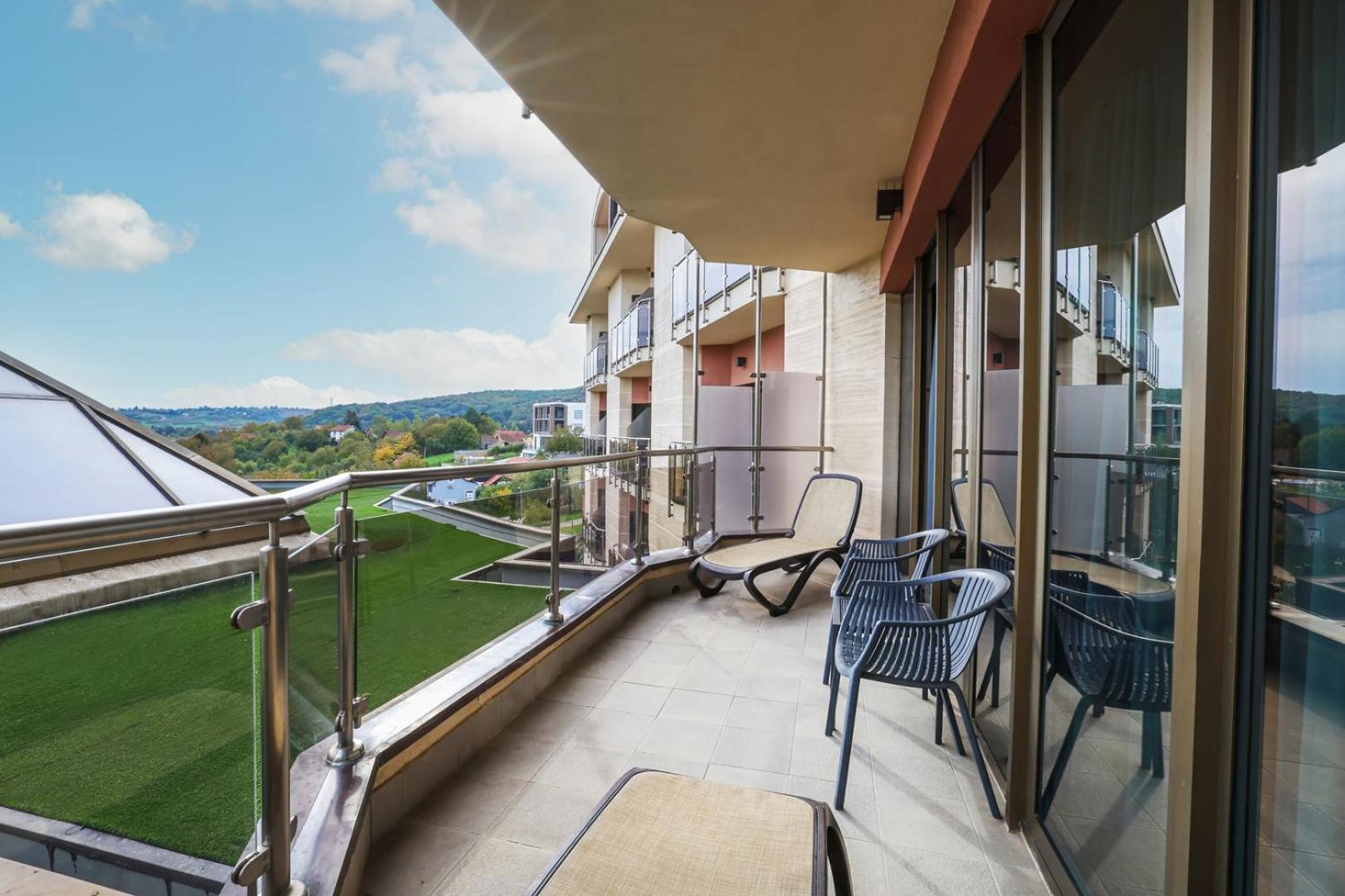 Hotel Premier Aqua - Adults Only Vrdnik Ngoại thất bức ảnh A balcony