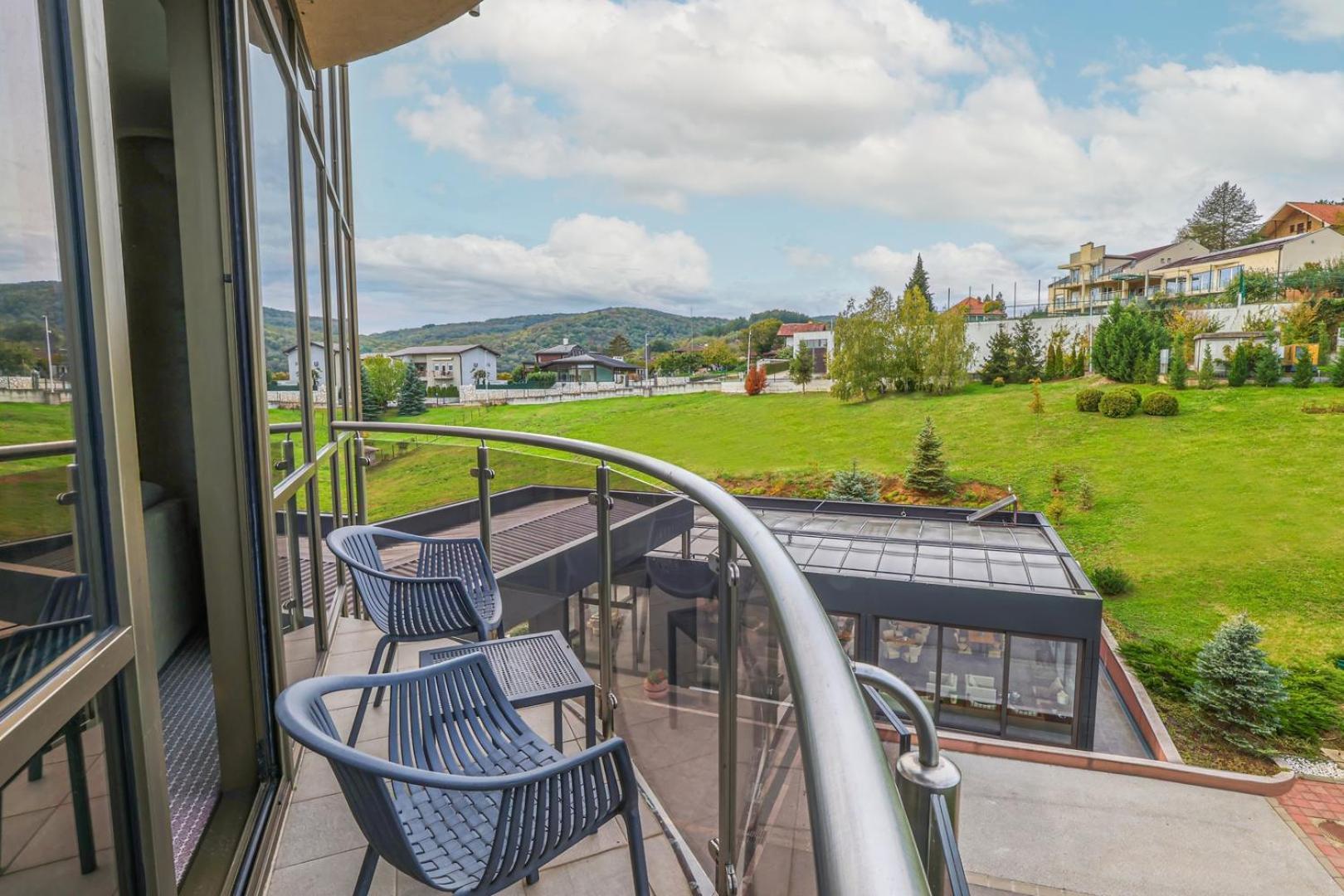 Hotel Premier Aqua - Adults Only Vrdnik Ngoại thất bức ảnh A balcony