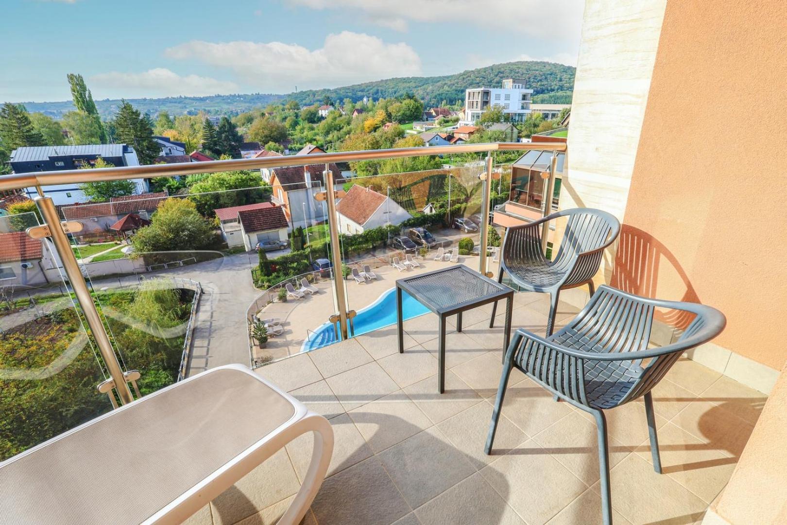 Hotel Premier Aqua - Adults Only Vrdnik Ngoại thất bức ảnh A balcony